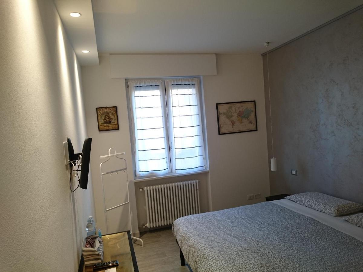 Bed And Breakfast Di Mara E Stefano Verona Rum bild